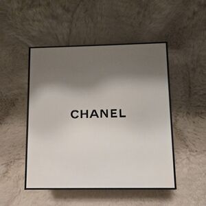 Authentic Chanel Gift Box w/ Tissue